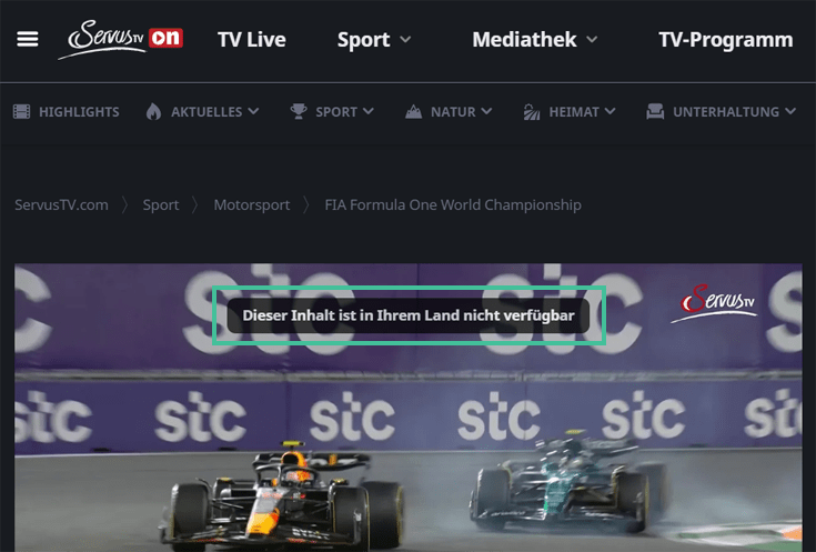Geo-Sperre auf ServusTV: Bild vom Autorennen mit Popup "Dieser Inhalt ist in Ihrem Land nicht verfügbar"
