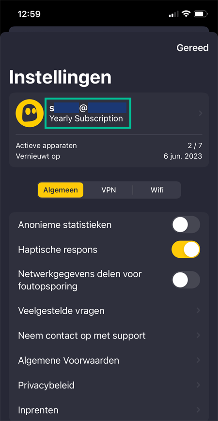 Instellingen in de iOS app van CyberGhost waarbij het e-mailadres is uitgelicht