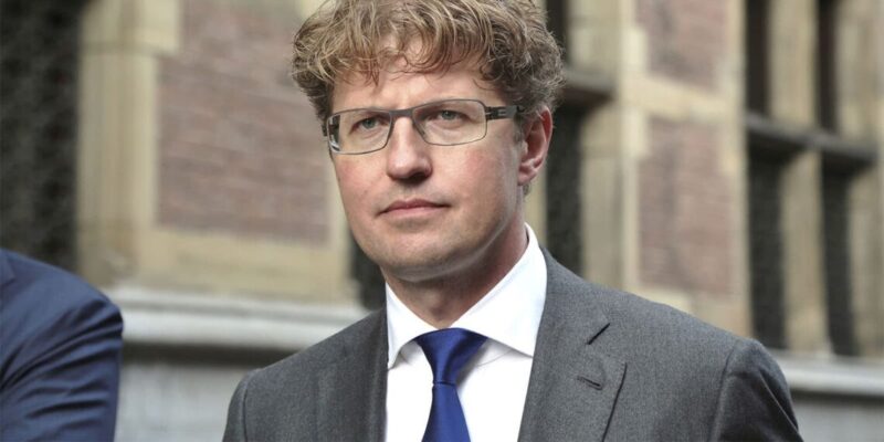 D66 wil opheldering van minister Dekker over deal tussen politie en COA