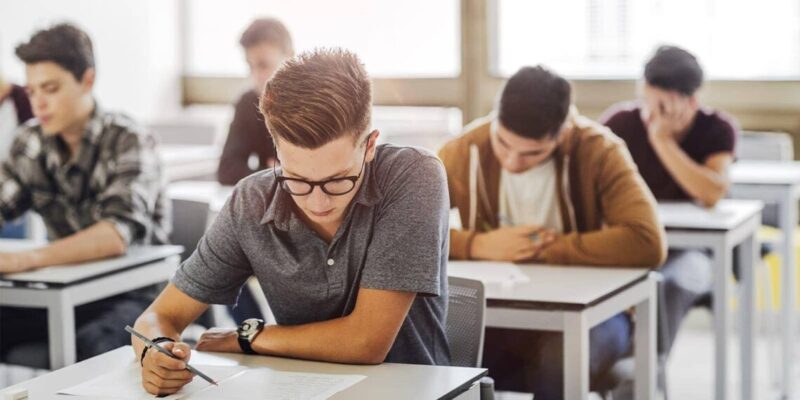 Rechter: ‘Gebruik van proctoringsoftware tijdens tentamens is gerechtvaardigd belang’