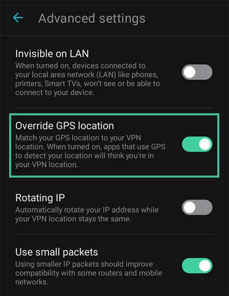 Scherm 'Advanced settings' in de Surfshark app waarbij 'Override GPS location' is uitgelicht