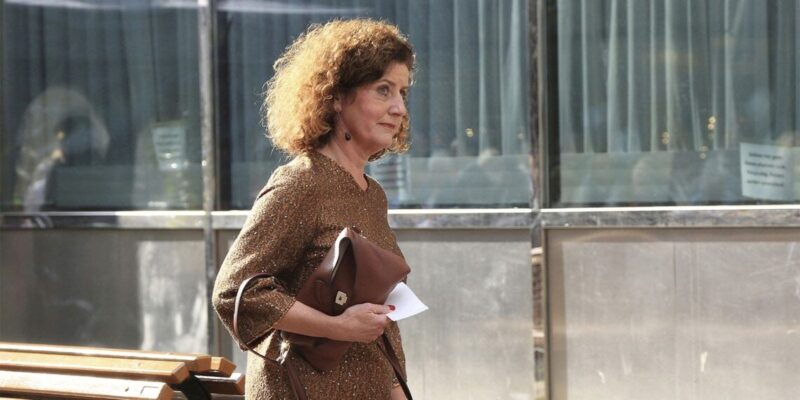 Van Engelshoven: ‘De mens blijft zwakke schakel in digitale veiligheid’